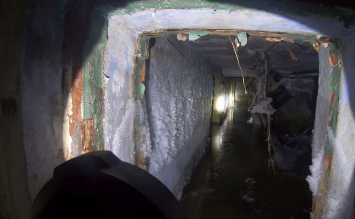 "Здесь что-то было": сахалинцы обнаружили под землёй огромное здание с окнами