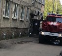 Пожарные Южно-Сахалинска выехали тушить крышу жилого дома