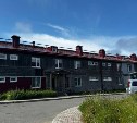  В Северо-Курильске до 1 октября отремонтируют 40 крыш, пострадавших во время землетрясения