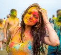 Анивская газета анонсировала фестиваль красок Холи на местном пляже 4 августа