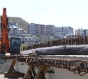 Подъемный кран в 90 тонн закупили для реконструкции путепровода в Холмске