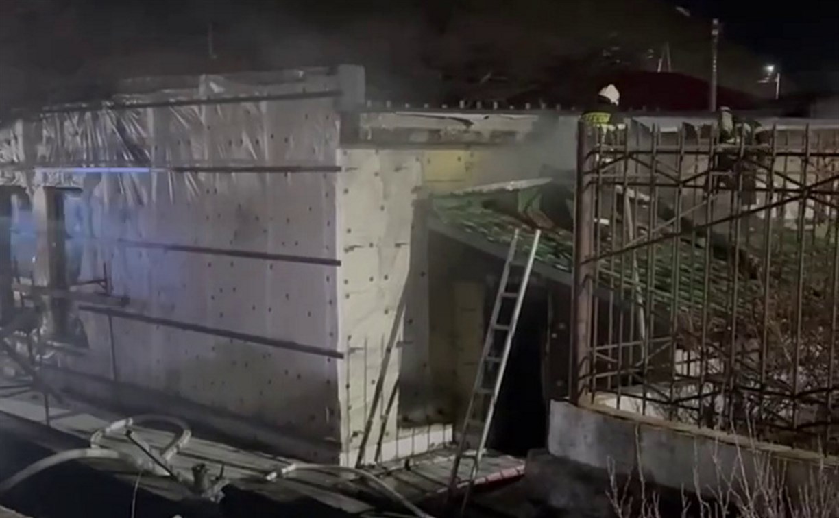 Пожар в бойлерной отделения банка потушили в Курильске