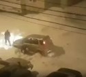 "Смотреть всем!": сахалинцы сняли смешное видео, как непросто откопать автомобиль в своём дворе