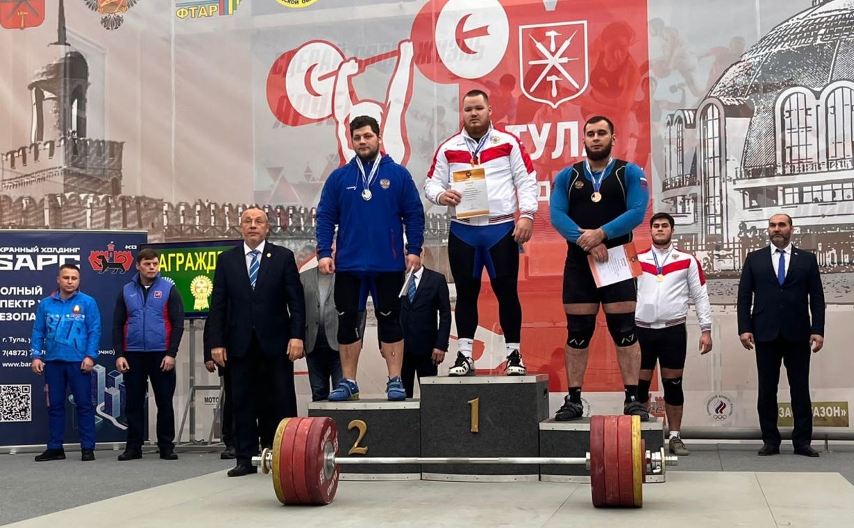 Сахалинский тяжелоатлет установил новый рекорд России