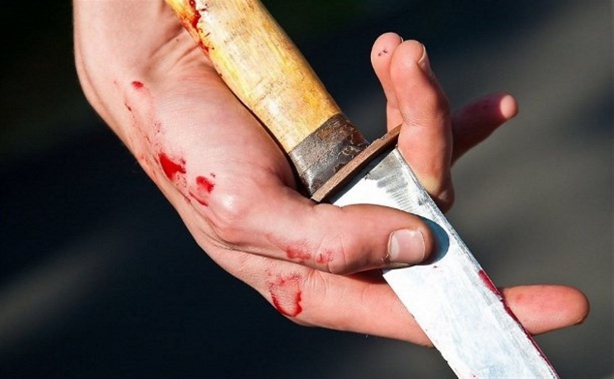 Во время драки южносахалинка ударила ножом собутыльника