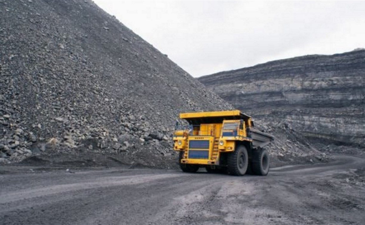 "Белаз" столкнулся с "Патриотом": следователи возбудили уголовное дело о гибели мужчины в Углегорском районе