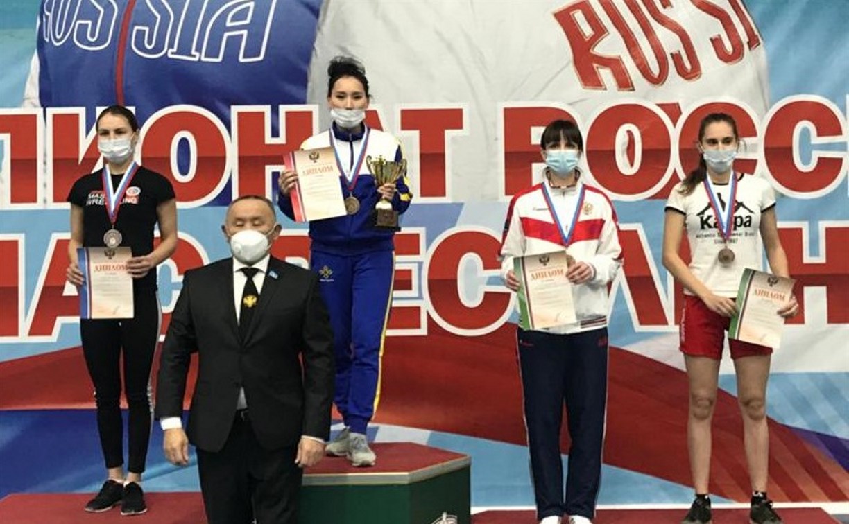 Спортсменка из Поронайска завоевала медаль чемпионата России по мас-рестлингу