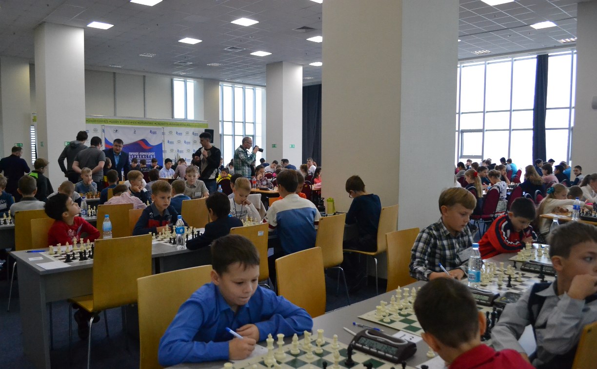 Юные сахалинские шахматисты продолжают борьбу за путевки на первенство страны