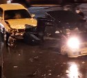 Очевидцы: два автомобиля попали в жёсткое ДТП на перекрёстке в Южно-Сахалинске