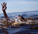 Спор "кто дальше заплывет" закончился спасением утопающего в море у Углегорска