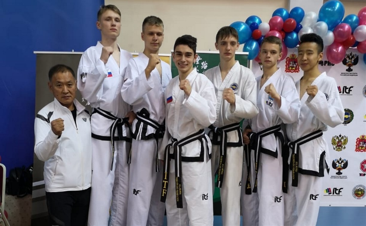 Сахалинские тхэквондисты завоевали 6 наград всероссийских соревнований в Одинцово