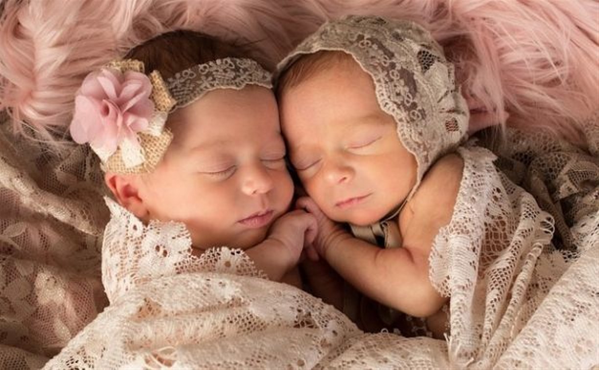 Сахалинские женщины стали реже рожать двойняшек