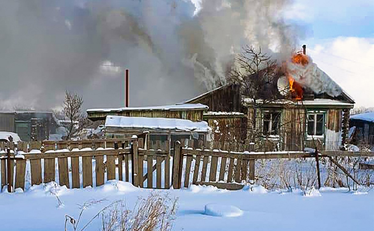 Женщина погибла при пожаре в Углегорске