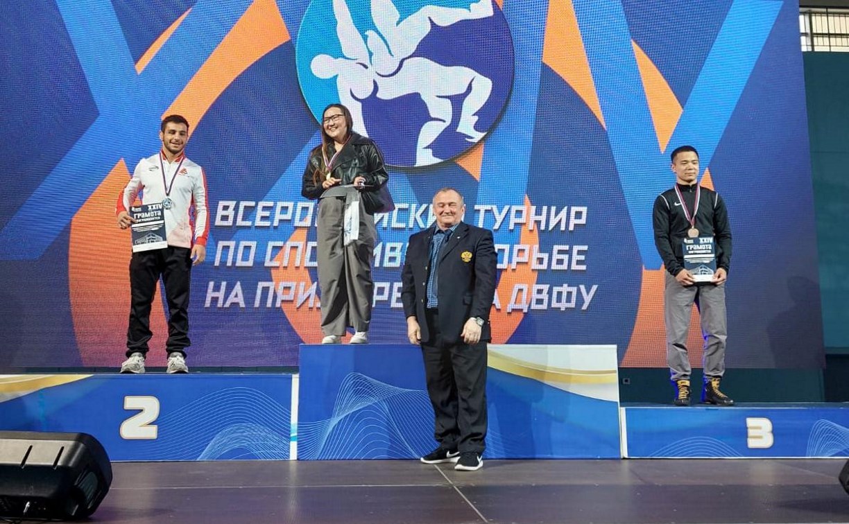 Сахалинские борцы завоевали девять медалей всероссийского турнира