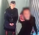 "Оскорбляла, материлась": пьяную пассажирку бизнесс-класса из Москвы встретили на Сахалине 