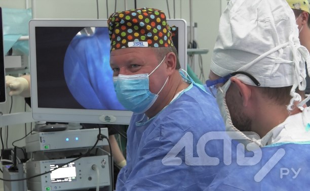 Именитый хирург спас молодого сахалинца от хронического ожирения