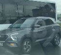 В Южно-Сахалинске на перекрёстке Горького и Емельянова столкнулись автобус и легковушка
