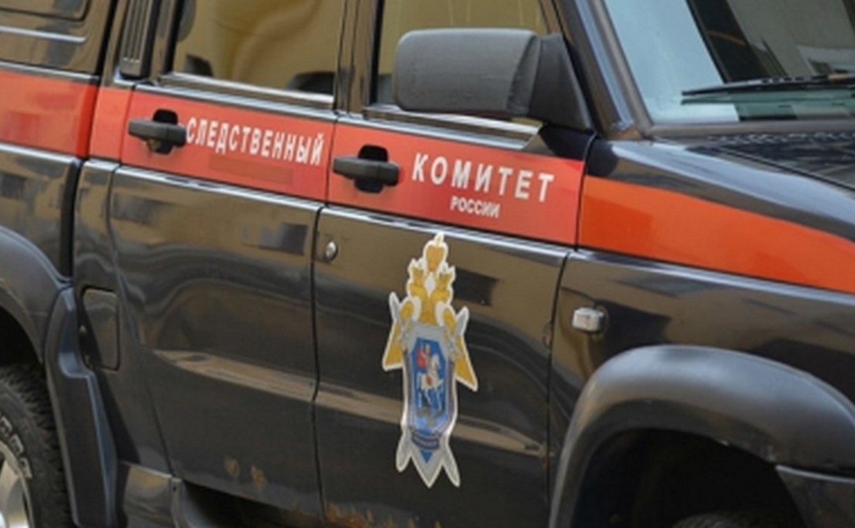 Мёртвую женщину нашли в одной из квартир в Южно-Сахалинске