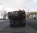 На Сахалине водителей, перевозящих мусор в неприкрытом кузове, будут штрафовать