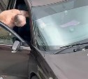Неизвестный мужчина в трусах угнал авто в Холмске и попал в ДТП