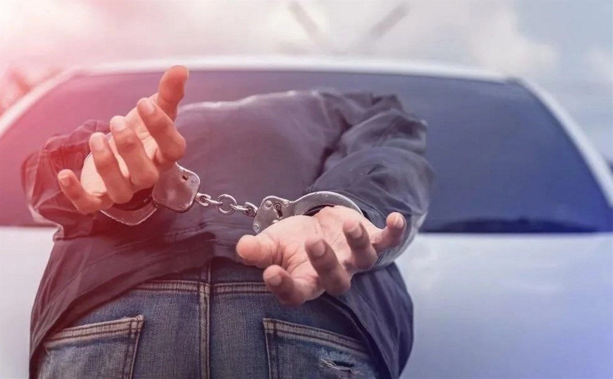 Бесправник под наркотиками гонял ночью по селу Правда, но попался инспекторам 