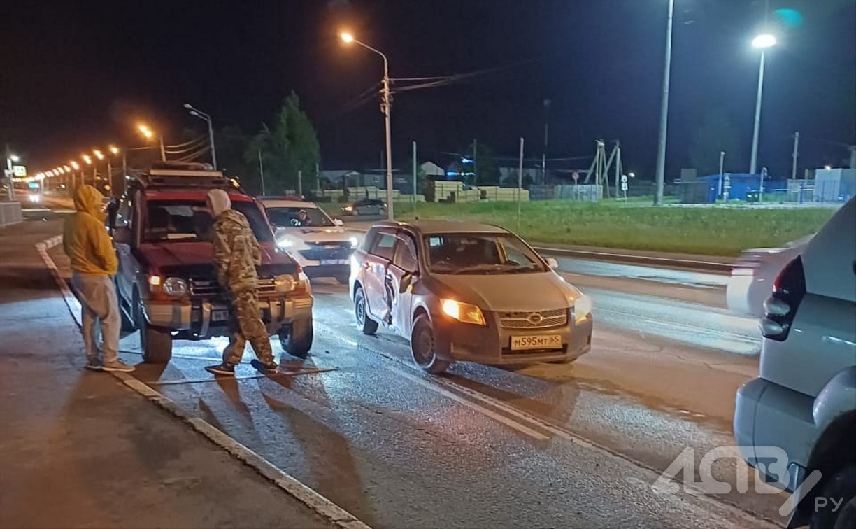 Очевидцев ДТП на проспекте Мира ищут в Южно-Сахалинске - Новости  Сахалинской области. Происшествия - astv.ru