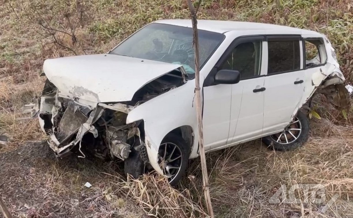 "Микроавтобус опасно пошёл на обгон": подробности массового ДТП в пригороде Южно-Сахалинска