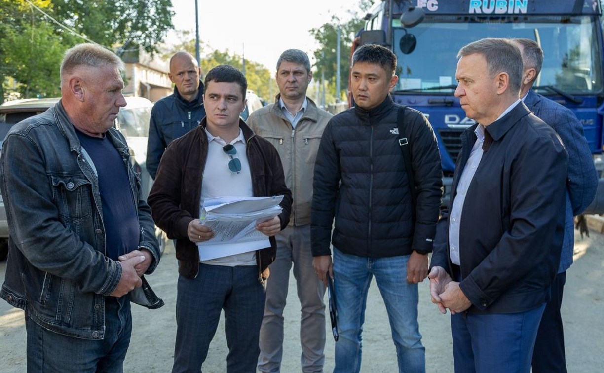 Полностью открыть проезд на улице Хабаровской в Южно-Сахалинске планируют к 15 октября
