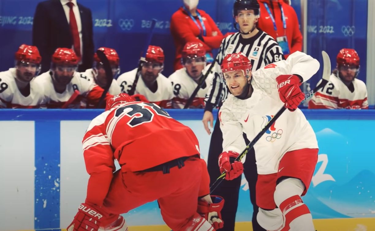 Сахалинцы активно болели за хоккей во время пекинских игр