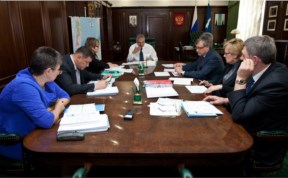 Политика и экономика