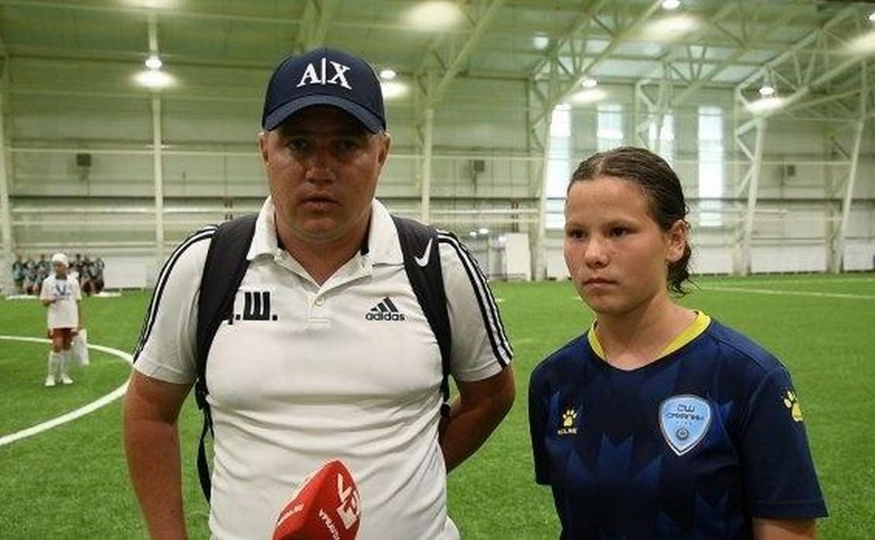 Команда "Сахалиночка" заняла шестое место в финале всероссийского турнира "Кожаный мяч"