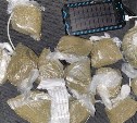 Тринадцать пакетиков с наркотиками нашли сотрудники ДПС в салоне иномарки в Новоалександровске
