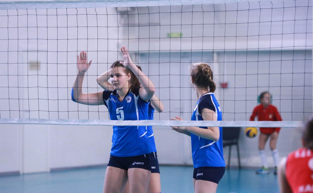Сахалинские волейболистки заняли четвертое место в полуфинале первенства России