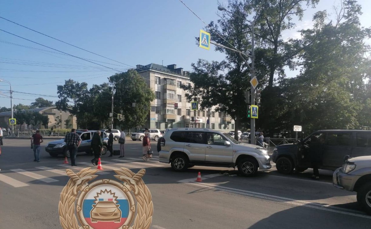 ГИБДД просит изменить работу светофора на перекрёстке в Южно-Сахалинске, где погиб ребёнок