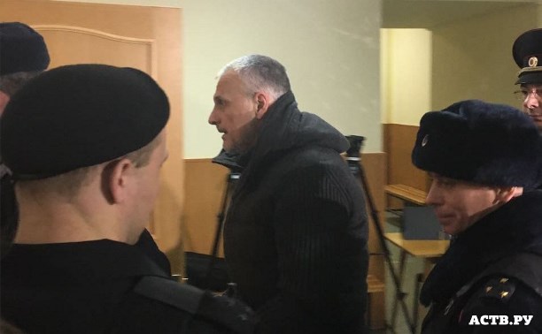Суд над экс-губернатором Александром Хорошавиным начался в Южно-Сахалинске