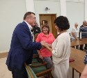 Сахалинские серебряные волонтёры помогают следить за безопасностью на улицах