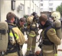 Эвакуация и борьба с огнем - полицейские и пожарные провели совместные учения в Южно-Сахалинске (ФОТО)