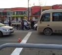Велосипедистку сбил автомобиль на пешеходном переходе в Южно-Сахалинске