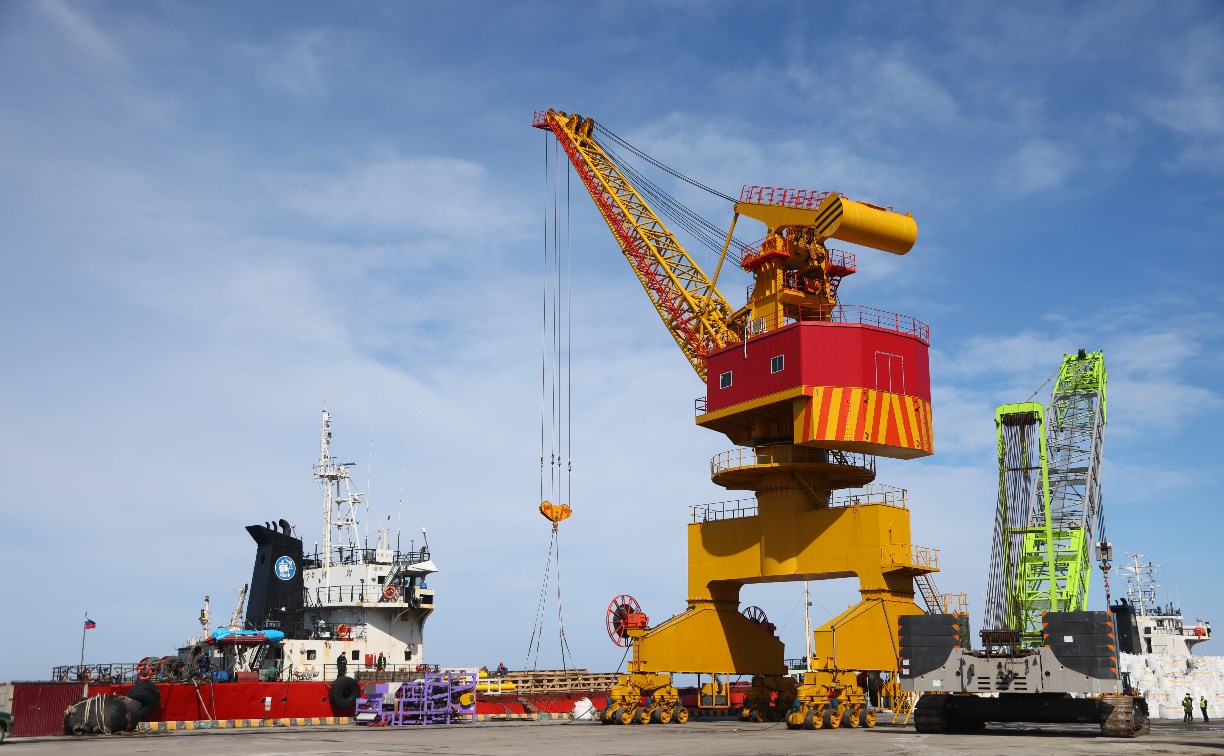 Невельский морской порт расширяет контейнерные перевозки для доставки продуктов на Сахалин