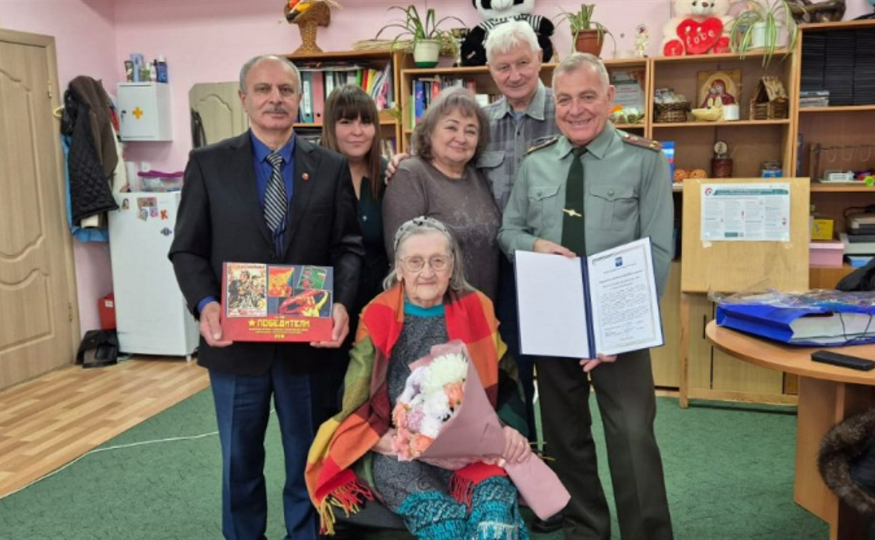 Жительница блокадного Ленинграда Александра Онищенко отметила 92-летие