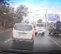 Водитель "Паджеро" проложил еще одну полосу по тротуару в Южно-Сахалинске 