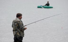 Любительский и спортивный лов лососей по принципу «трех хвостов» возобновили на Сахалине