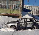 Автомобиль загорелся в Александровске-Сахалинском