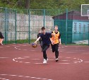 Новую баскетбольную площадку открыли в Синегорске