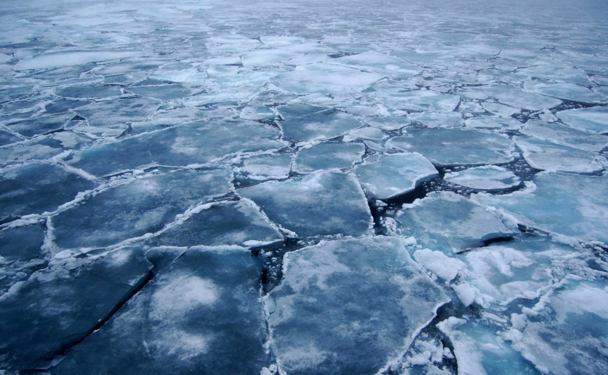 Выходить на лед у юго-восточного побережья Сахалина крайне опасно