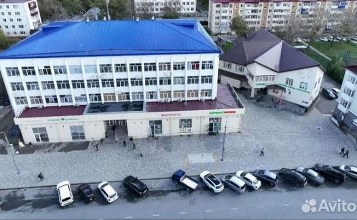В Южно-Сахалинске продают здание "Дома быта" почти за 400 миллионов