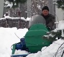 Анивчанин своими руками сделал снегоход с задатками вездехода