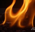 Ворота ангара горели в Ногликах