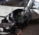 Пьяный мужчина угнал УАЗ и разбил припаркованный автомобиль в Южно-Сахалинске