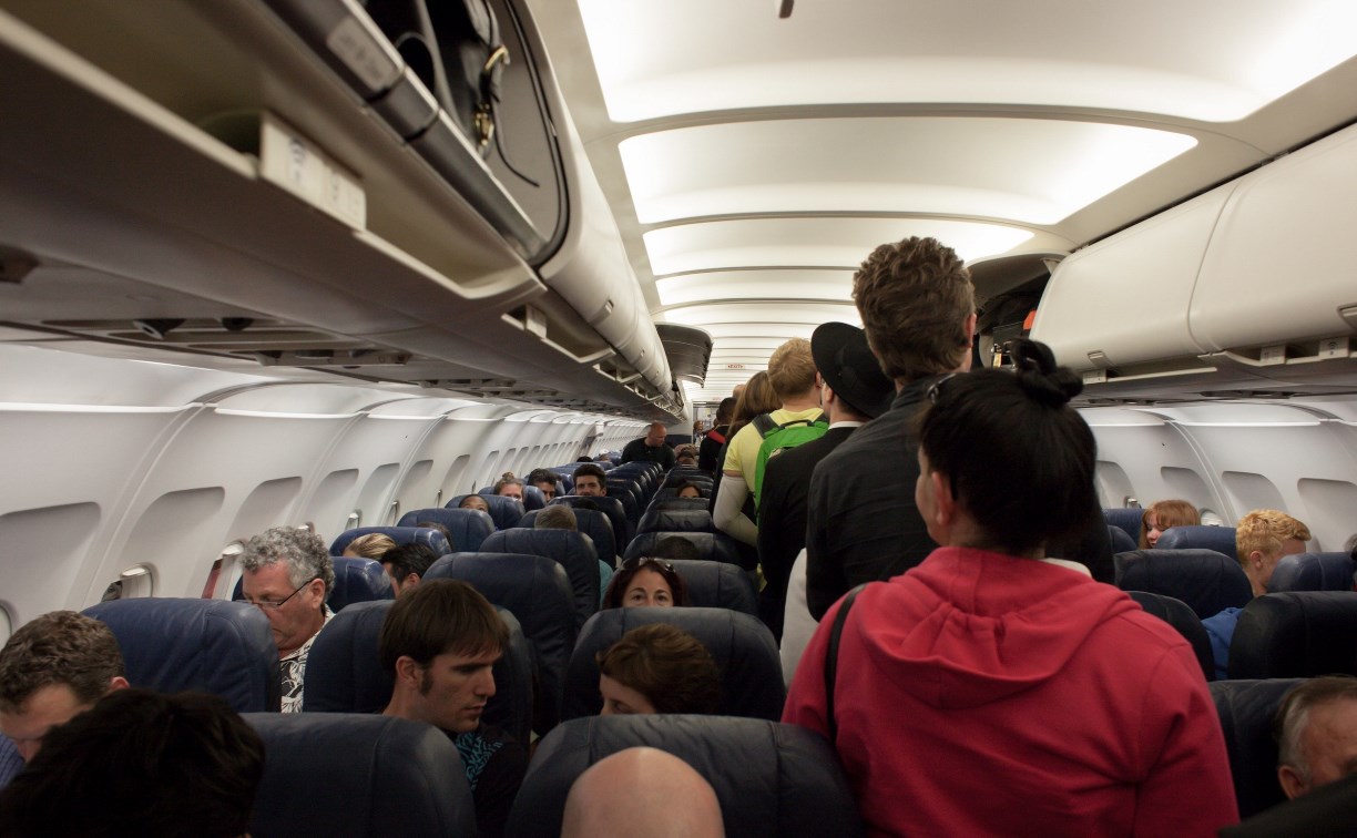 Четыре авиарейса задерживаются в Сахалинской области